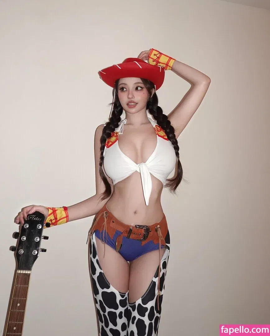 Lovelynnboo Onlyfans Photo Gallery 