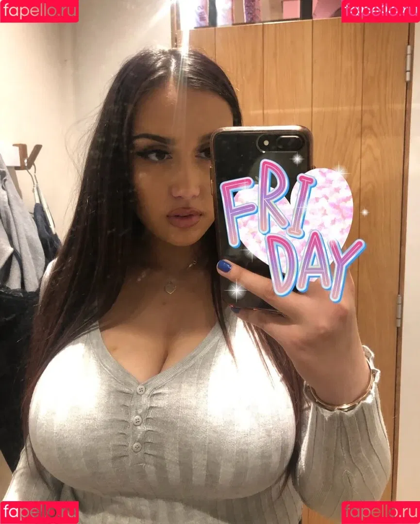 Chloe Onlyfans Photo Gallery 