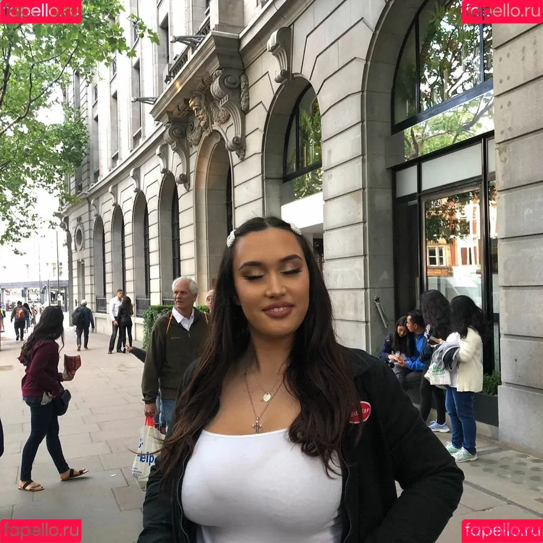 Chloe Onlyfans Photo Gallery 