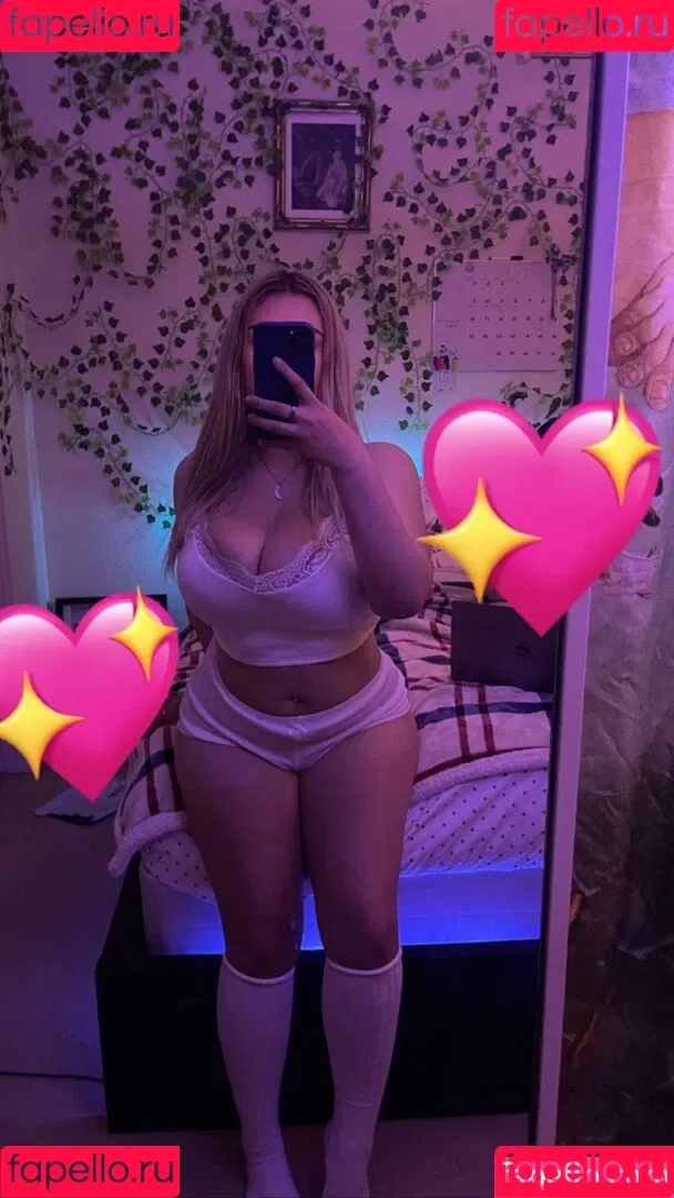 Chloe Onlyfans Photo Gallery 