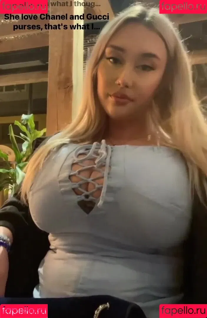Chloe Onlyfans Photo Gallery 