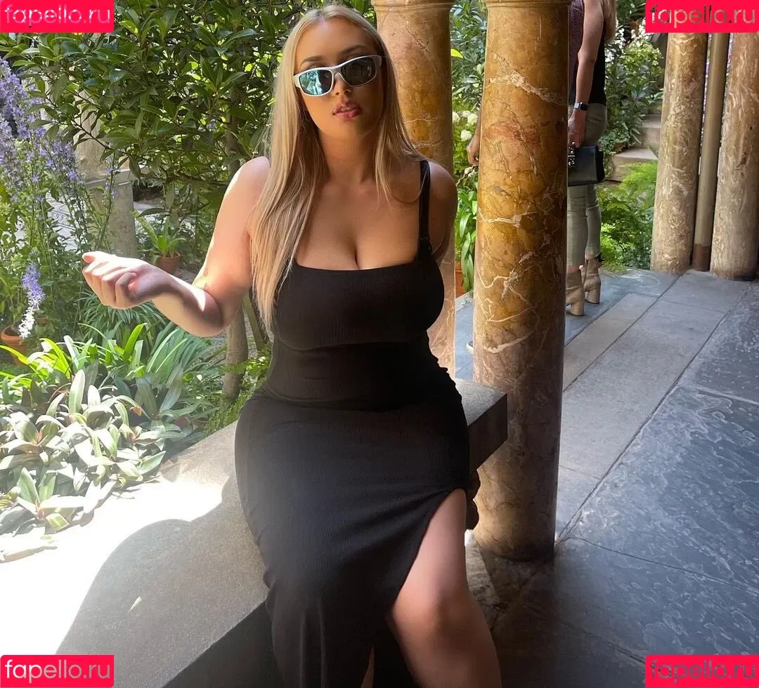 Chloe Onlyfans Photo Gallery 