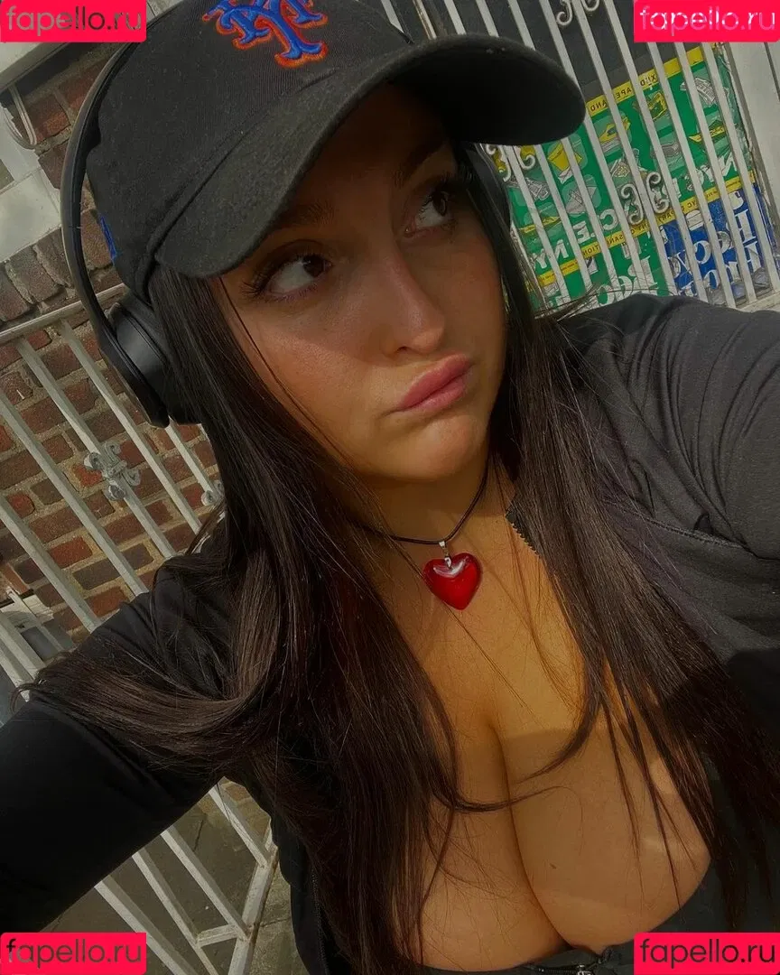 Chloe Onlyfans Photo Gallery 