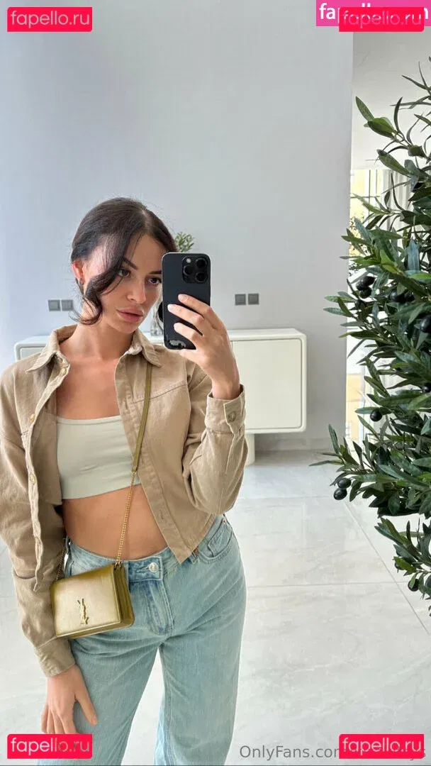 Kirakittys Onlyfans Photo Gallery 