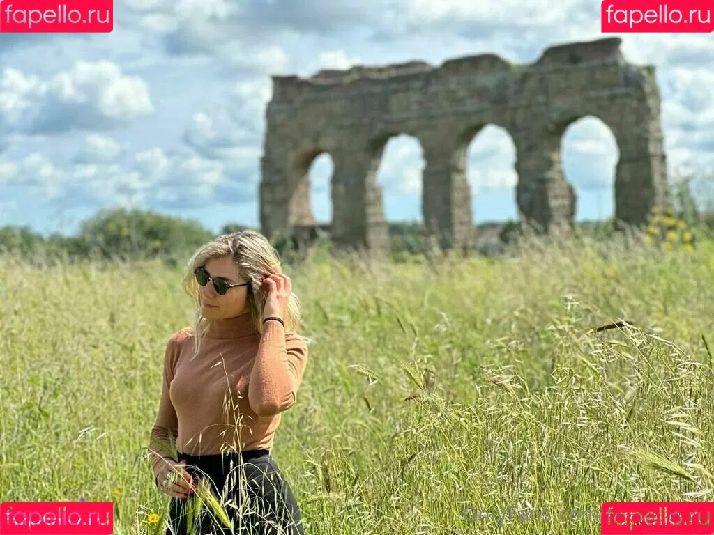 thelustylit Onlyfans Photo Gallery 