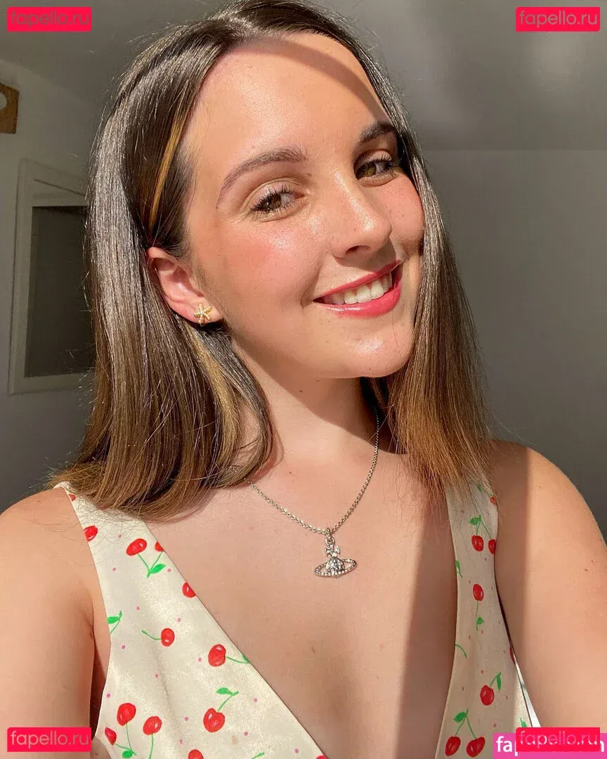 Coronation Street Onlyfans Photo Gallery 