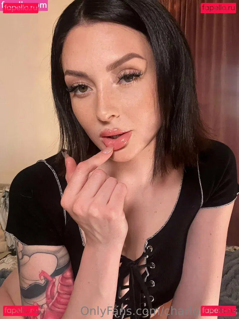 charlottesins Onlyfans Photo Gallery 