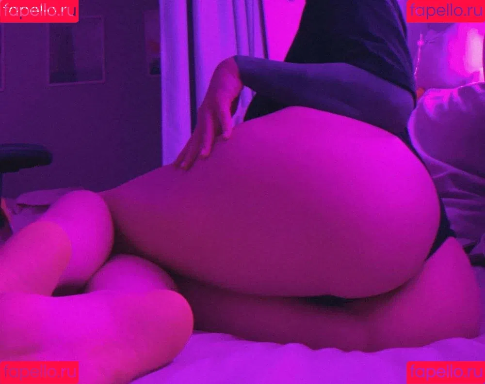Malina ASMR Onlyfans Photo Gallery 