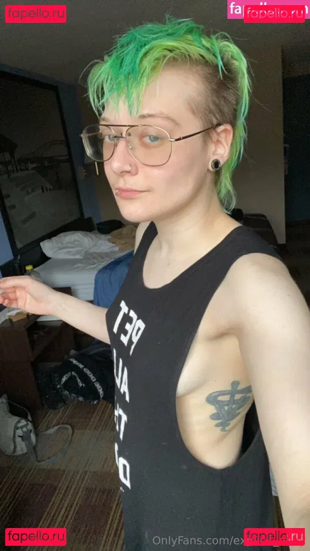 explicit_enby Onlyfans Photo Gallery 