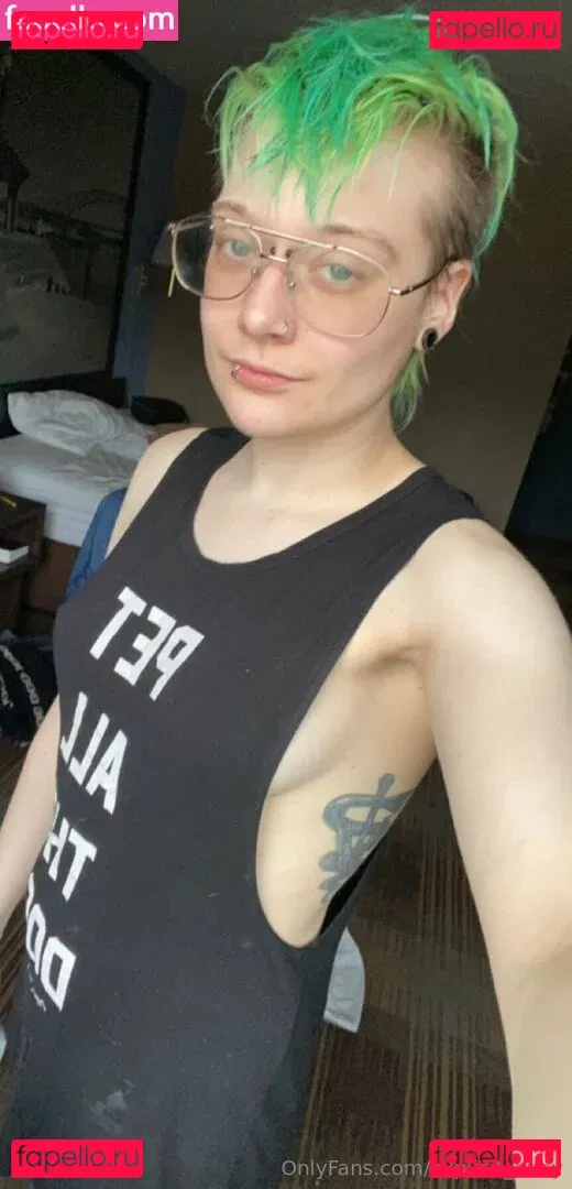 explicit_enby Onlyfans Photo Gallery 