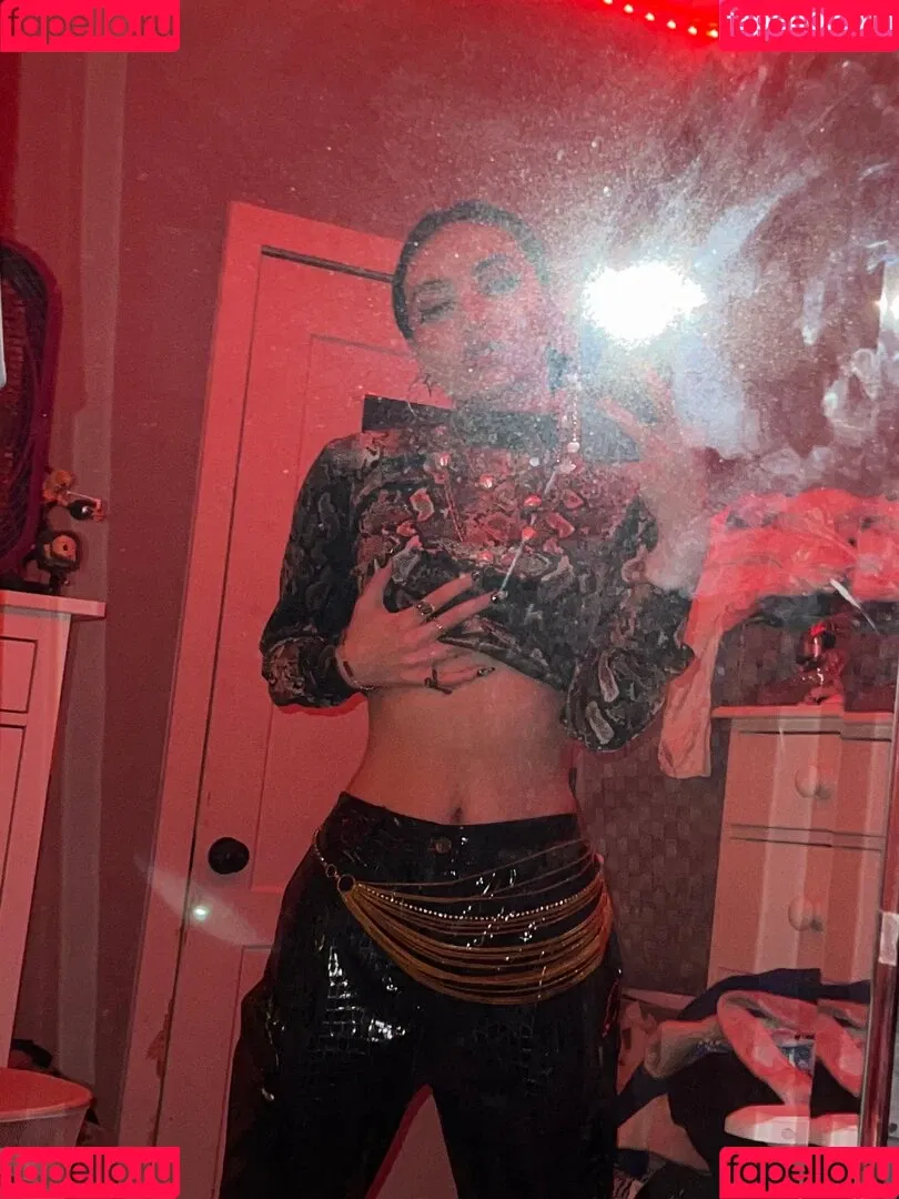 Beebee ASMR Onlyfans Photo Gallery 
