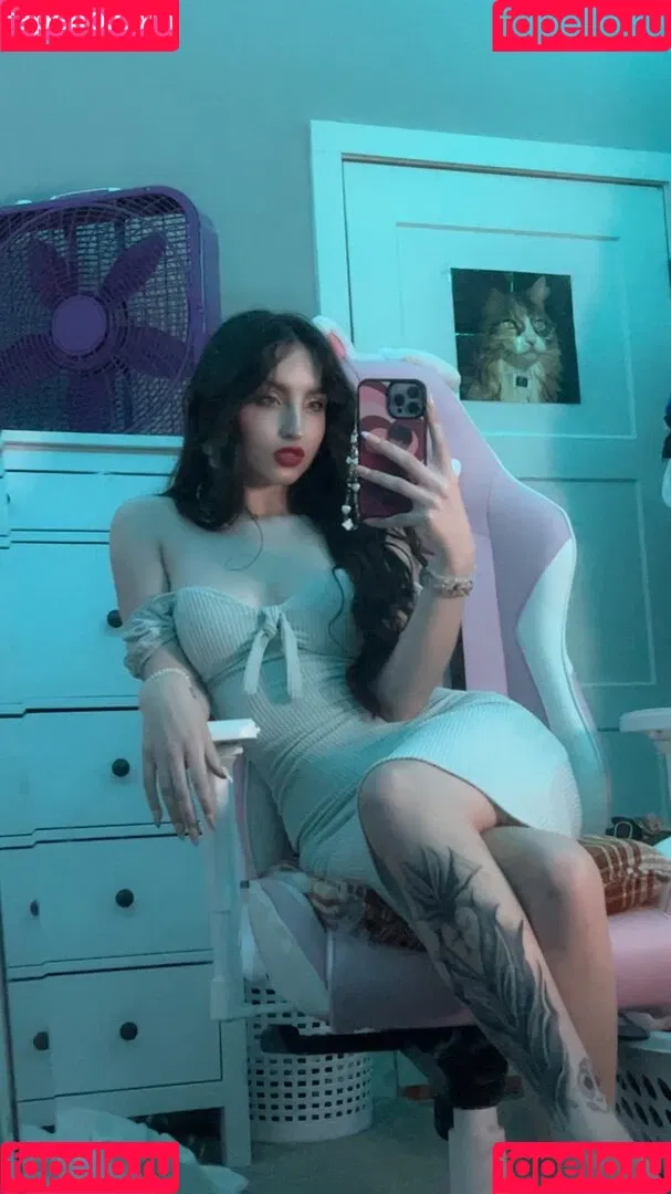 Beebee ASMR Onlyfans Photo Gallery 