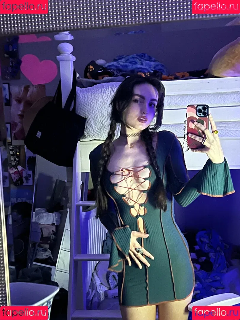 Beebee ASMR Onlyfans Photo Gallery 
