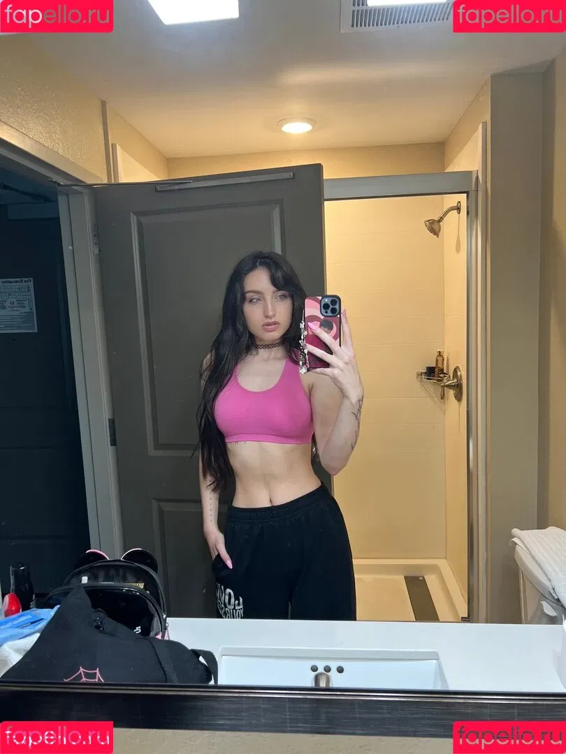 Beebee ASMR Onlyfans Photo Gallery 