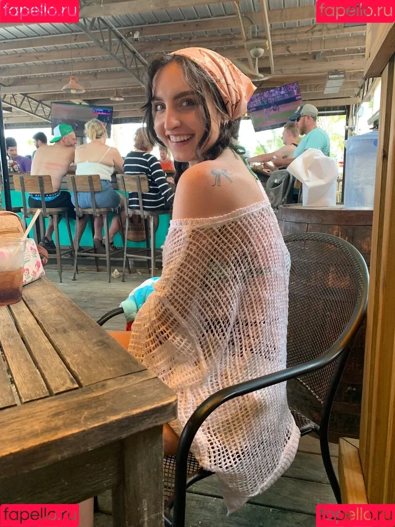 Beebee ASMR Onlyfans Photo Gallery 