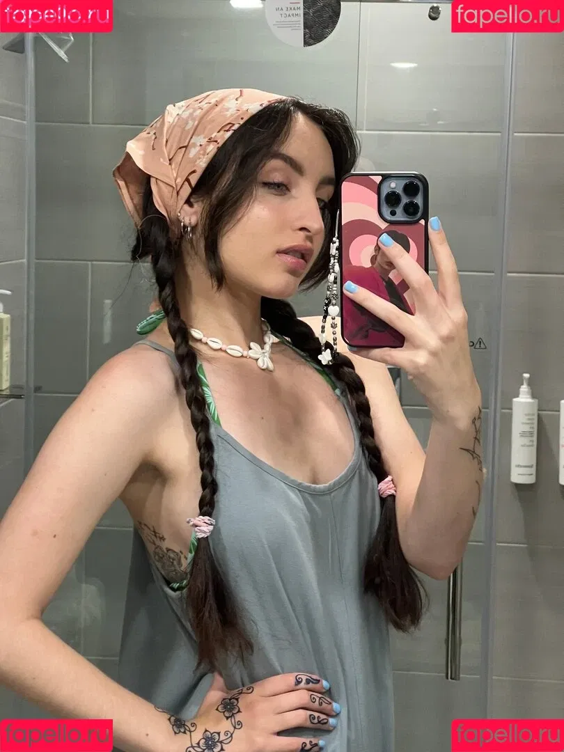 Beebee ASMR Onlyfans Photo Gallery 