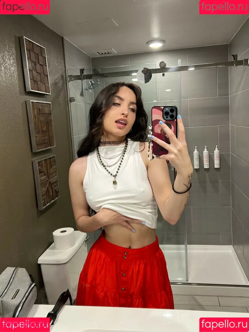 Beebee ASMR Onlyfans Photo Gallery 