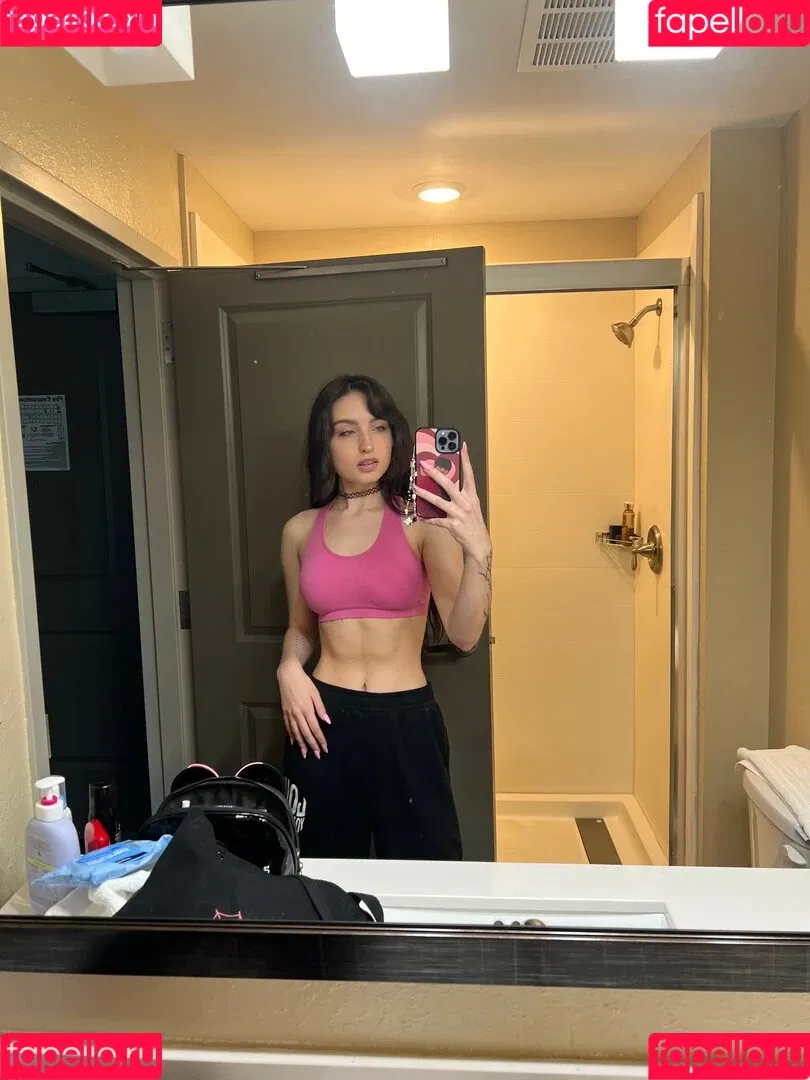 Beebee ASMR Onlyfans Photo Gallery 