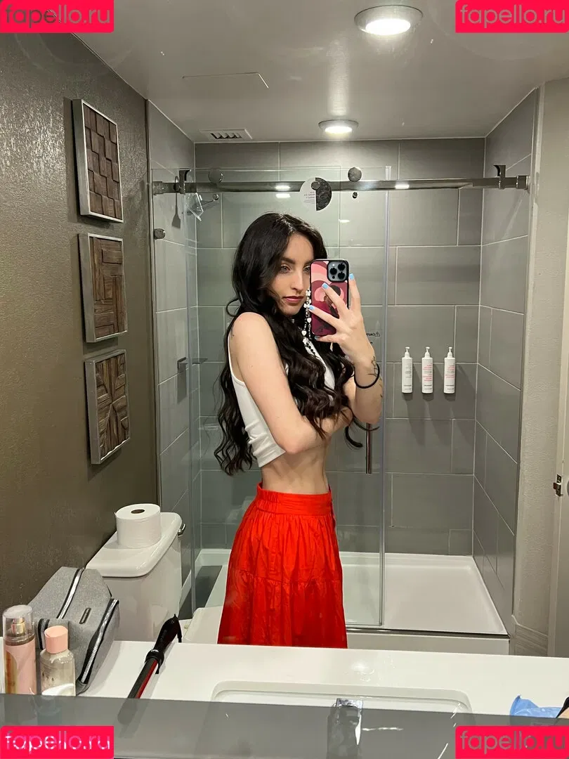 Beebee ASMR Onlyfans Photo Gallery 