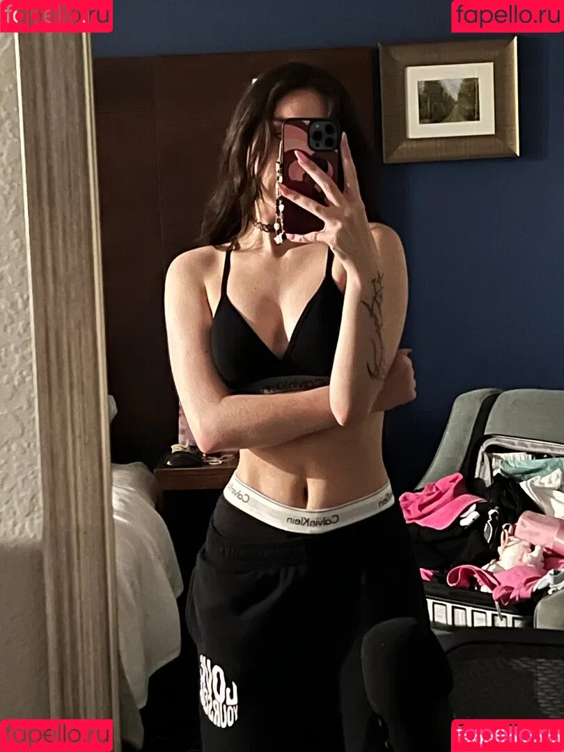 Beebee ASMR Onlyfans Photo Gallery 