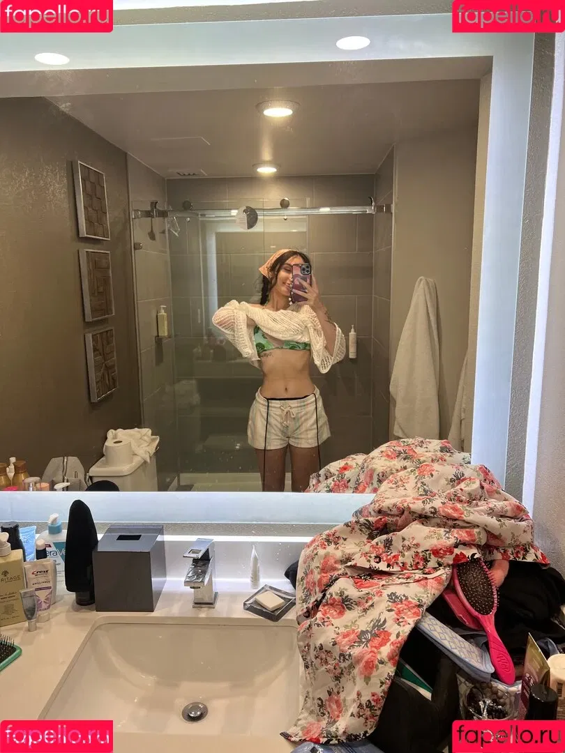 Beebee ASMR Onlyfans Photo Gallery 