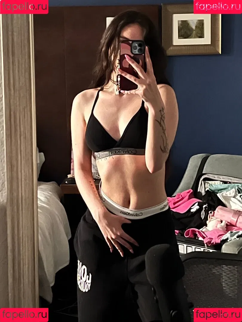Beebee ASMR Onlyfans Photo Gallery 
