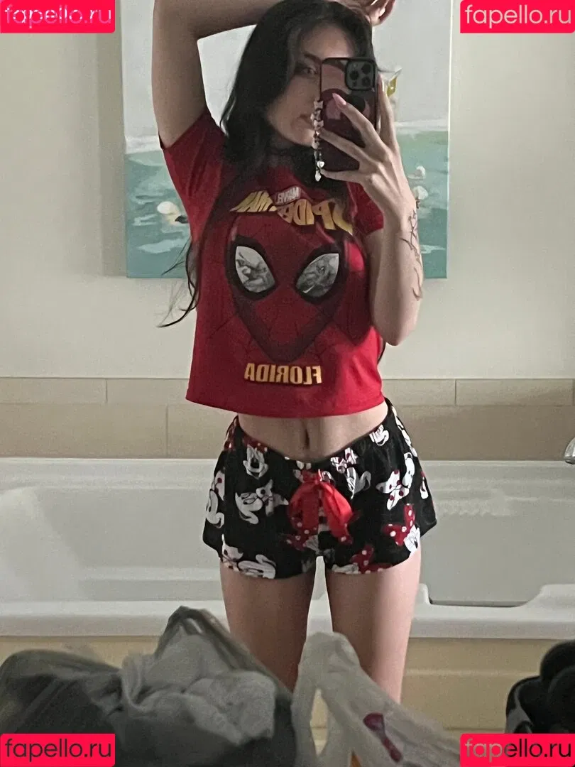 Beebee ASMR Onlyfans Photo Gallery 