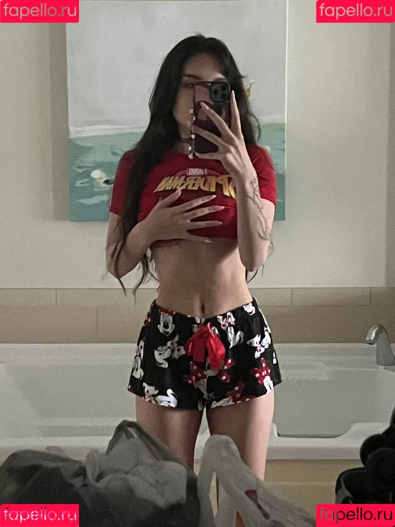Beebee ASMR Onlyfans Photo Gallery 