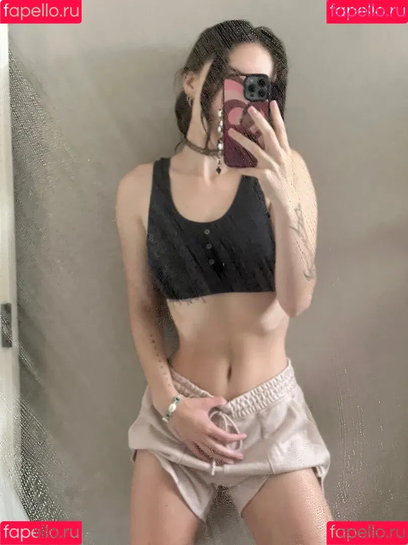 Beebee ASMR Onlyfans Photo Gallery 