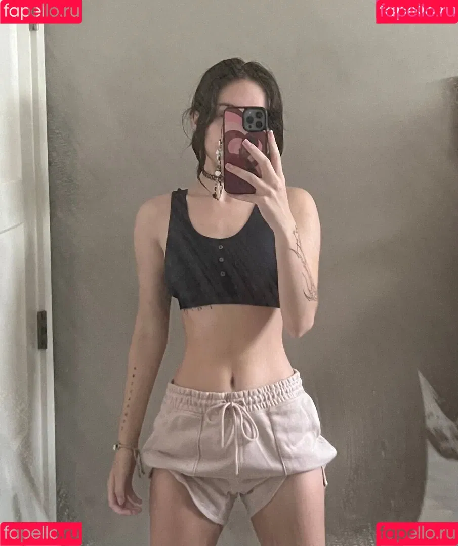 Beebee ASMR Onlyfans Photo Gallery 