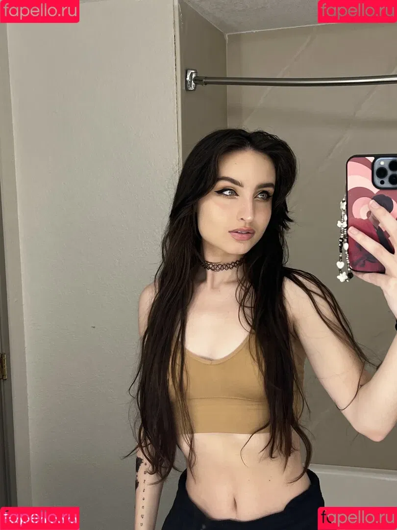 Beebee ASMR Onlyfans Photo Gallery 