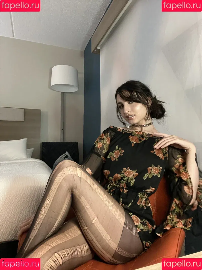 Beebee ASMR Onlyfans Photo Gallery 