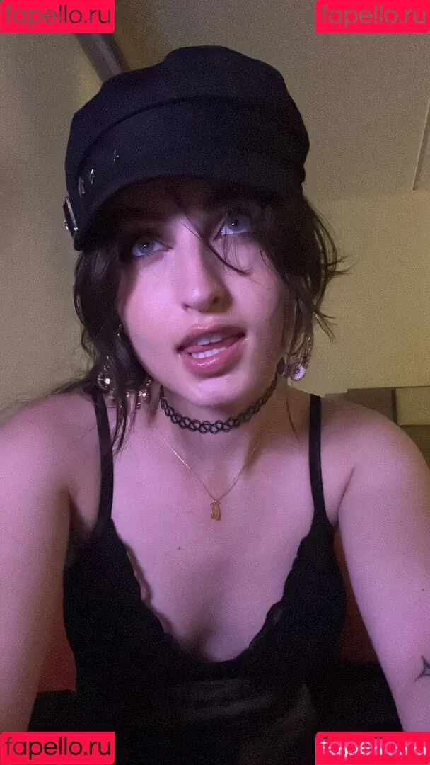 Beebee ASMR Onlyfans Photo Gallery 