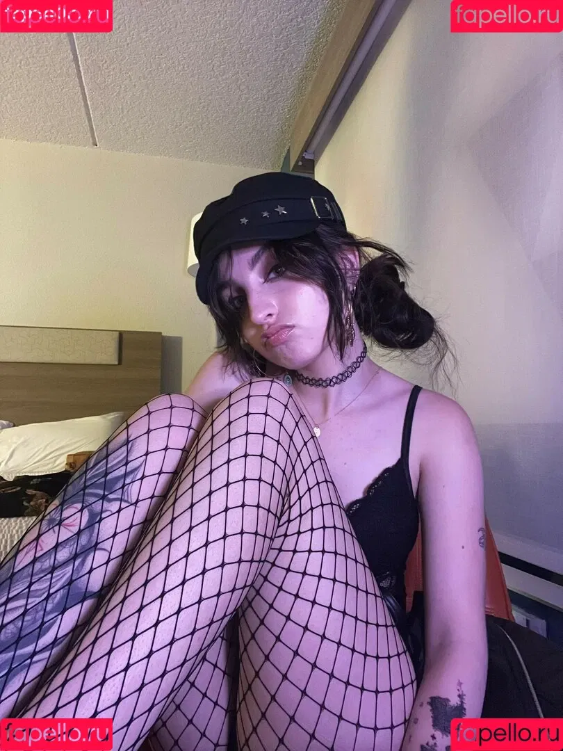 Beebee ASMR Onlyfans Photo Gallery 