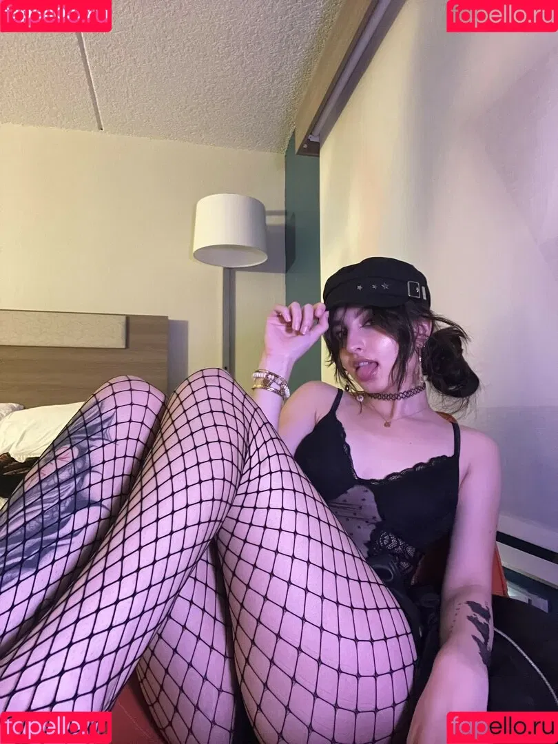 Beebee ASMR Onlyfans Photo Gallery 