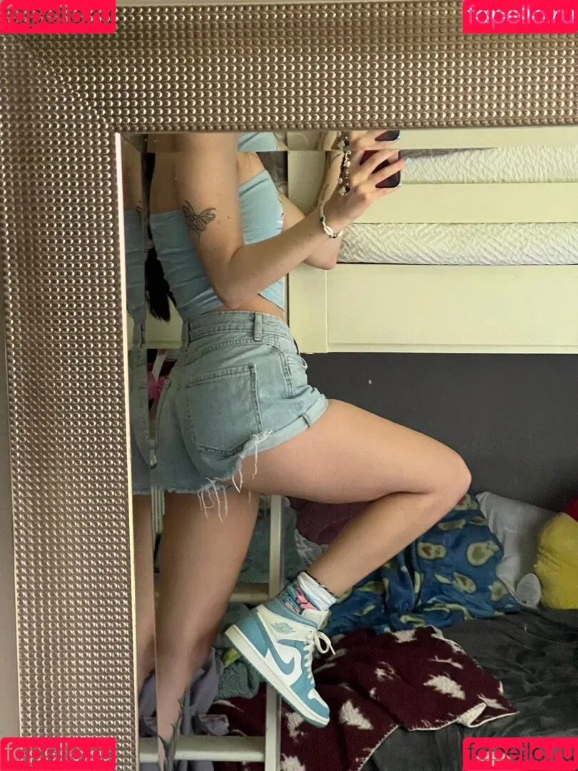 Beebee ASMR Onlyfans Photo Gallery 