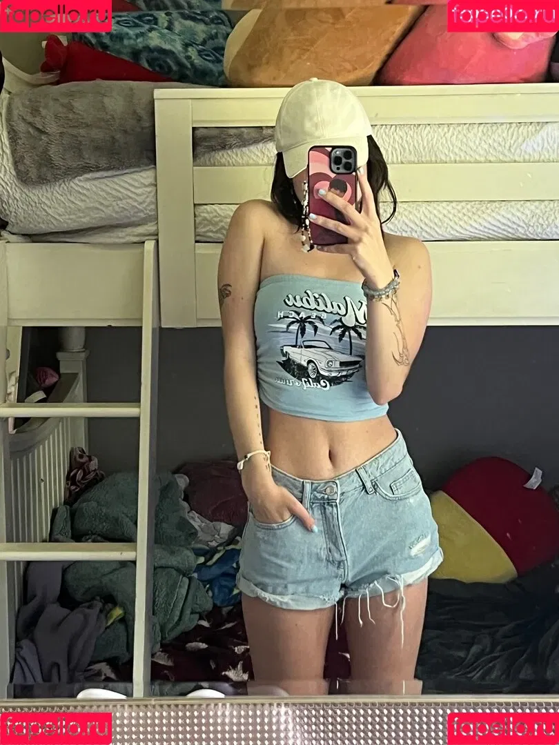 Beebee ASMR Onlyfans Photo Gallery 