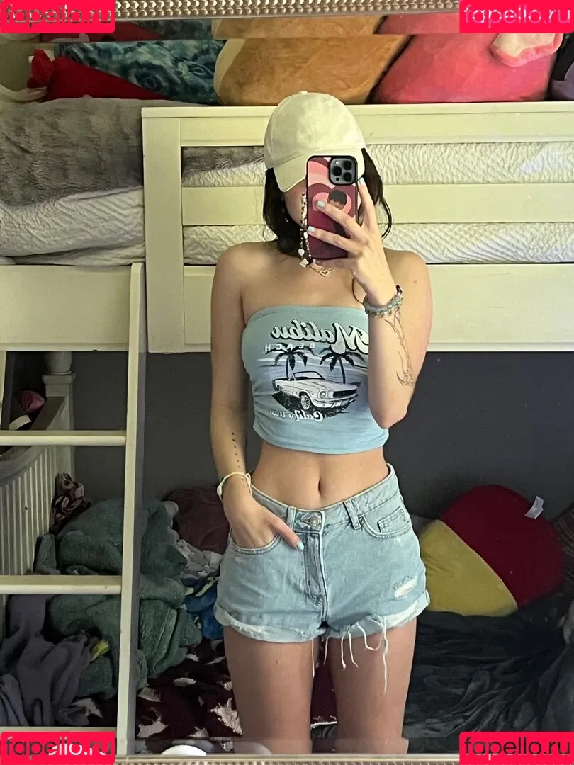 Beebee ASMR Onlyfans Photo Gallery 