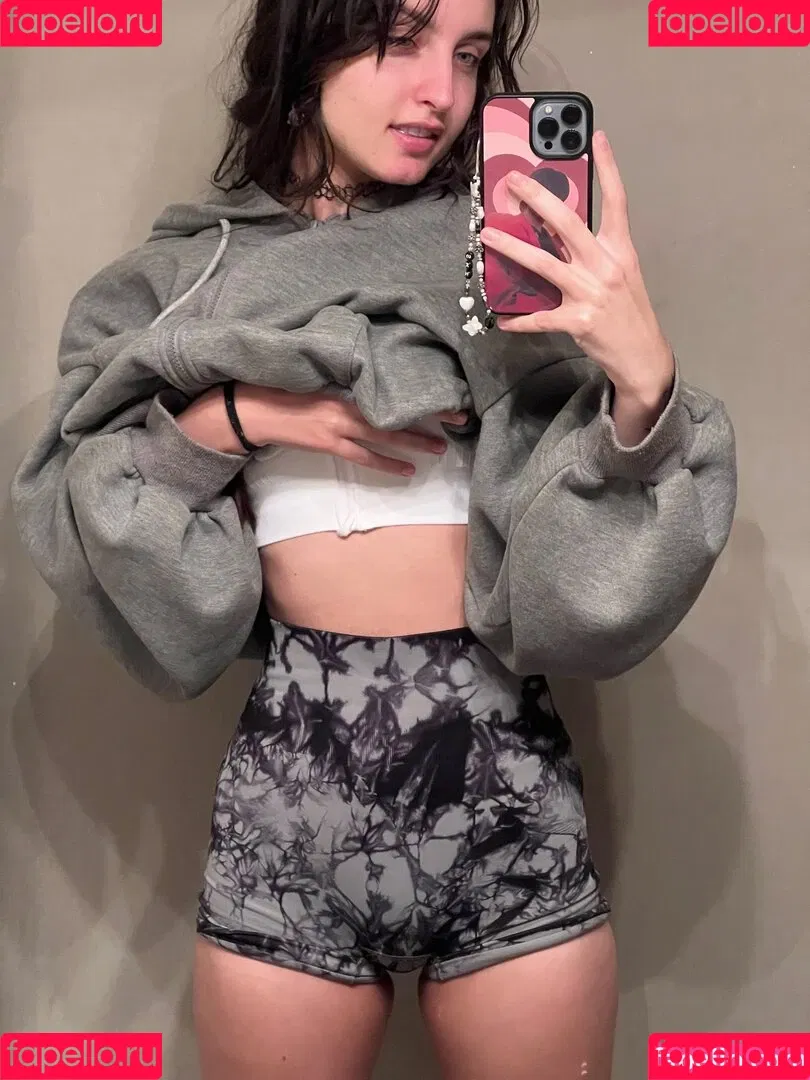 Beebee ASMR Onlyfans Photo Gallery 
