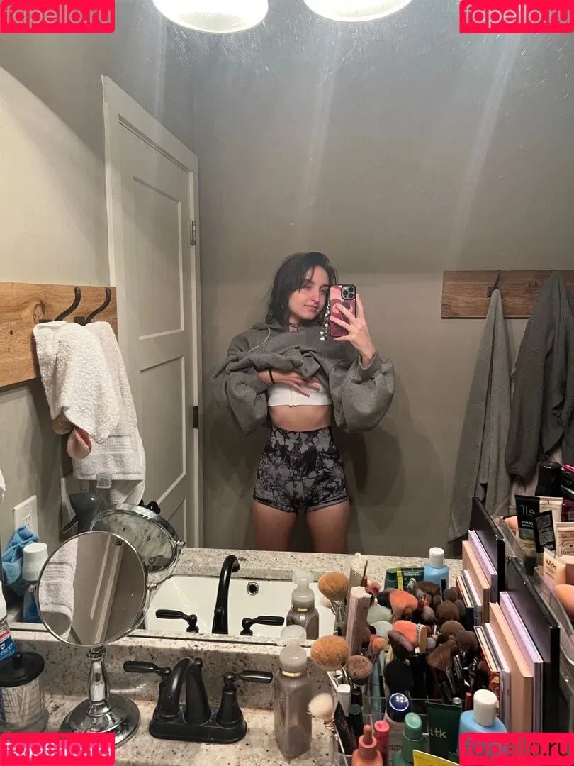 Beebee ASMR Onlyfans Photo Gallery 