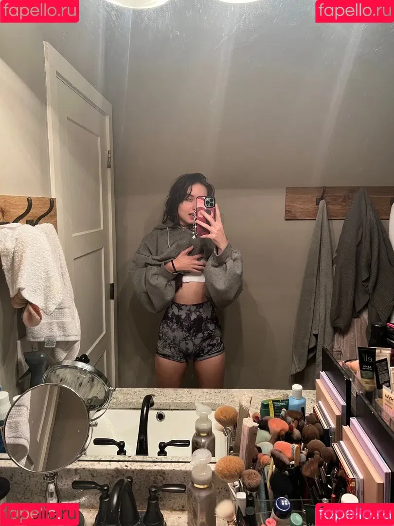 Beebee ASMR Onlyfans Photo Gallery 