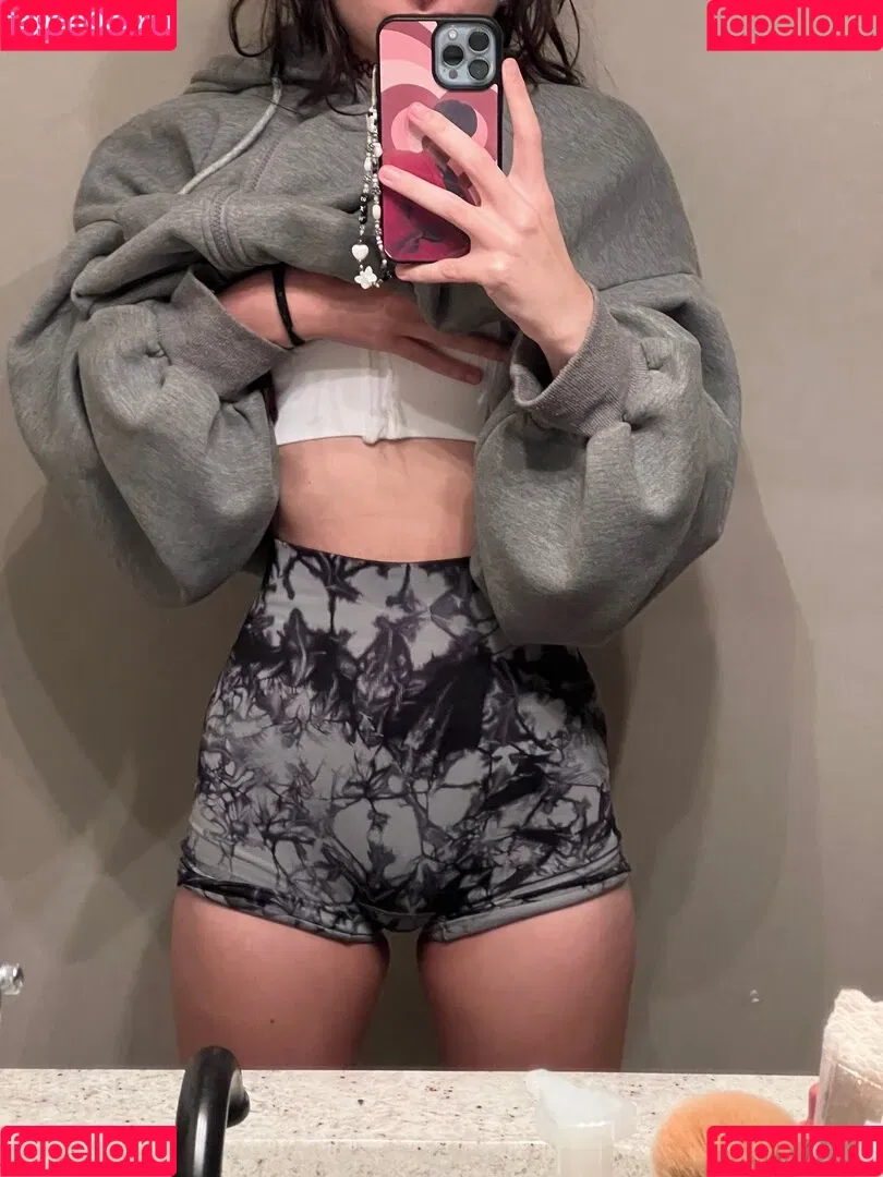 Beebee ASMR Onlyfans Photo Gallery 