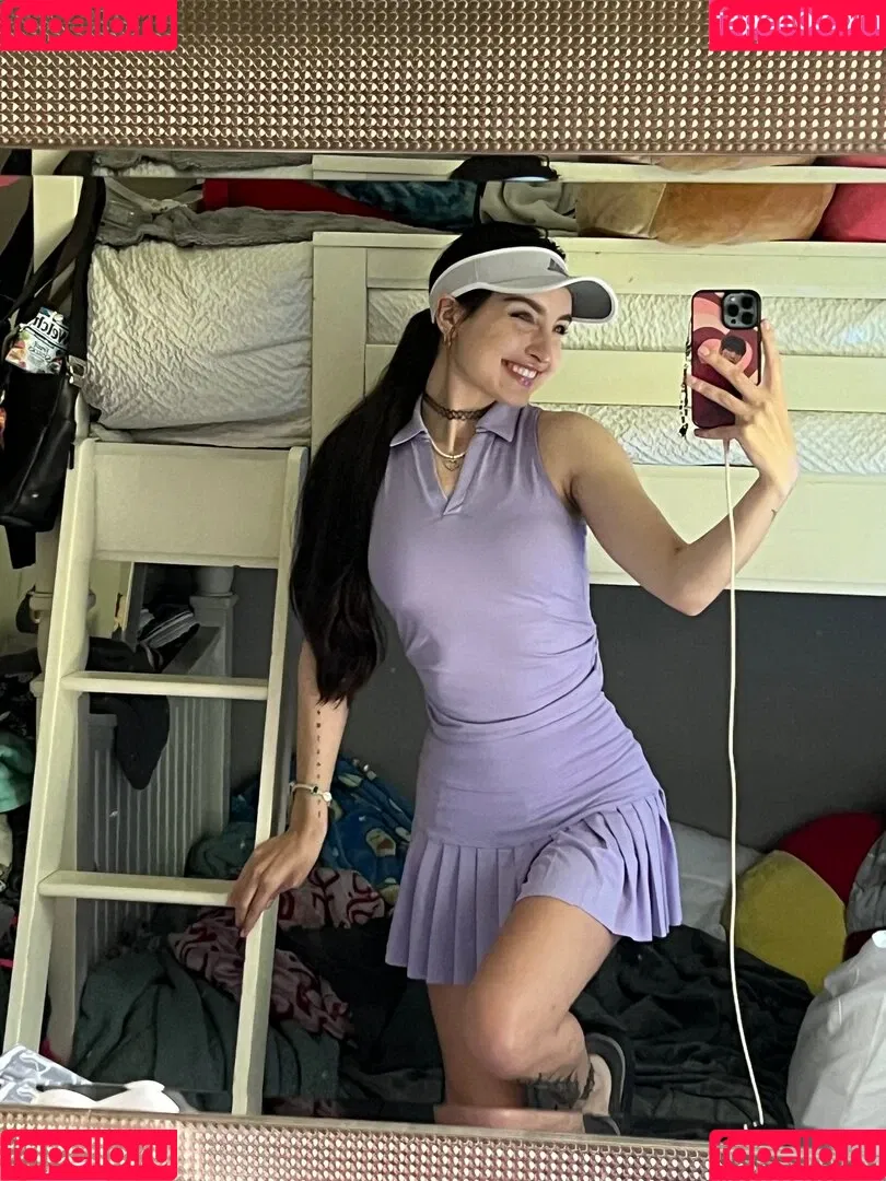Beebee ASMR Onlyfans Photo Gallery 