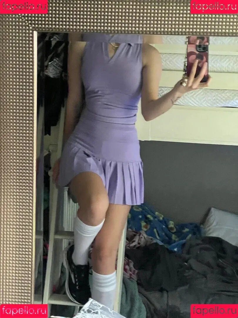 Beebee ASMR Onlyfans Photo Gallery 