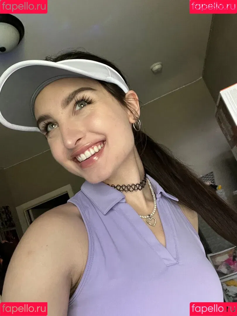 Beebee ASMR Onlyfans Photo Gallery 