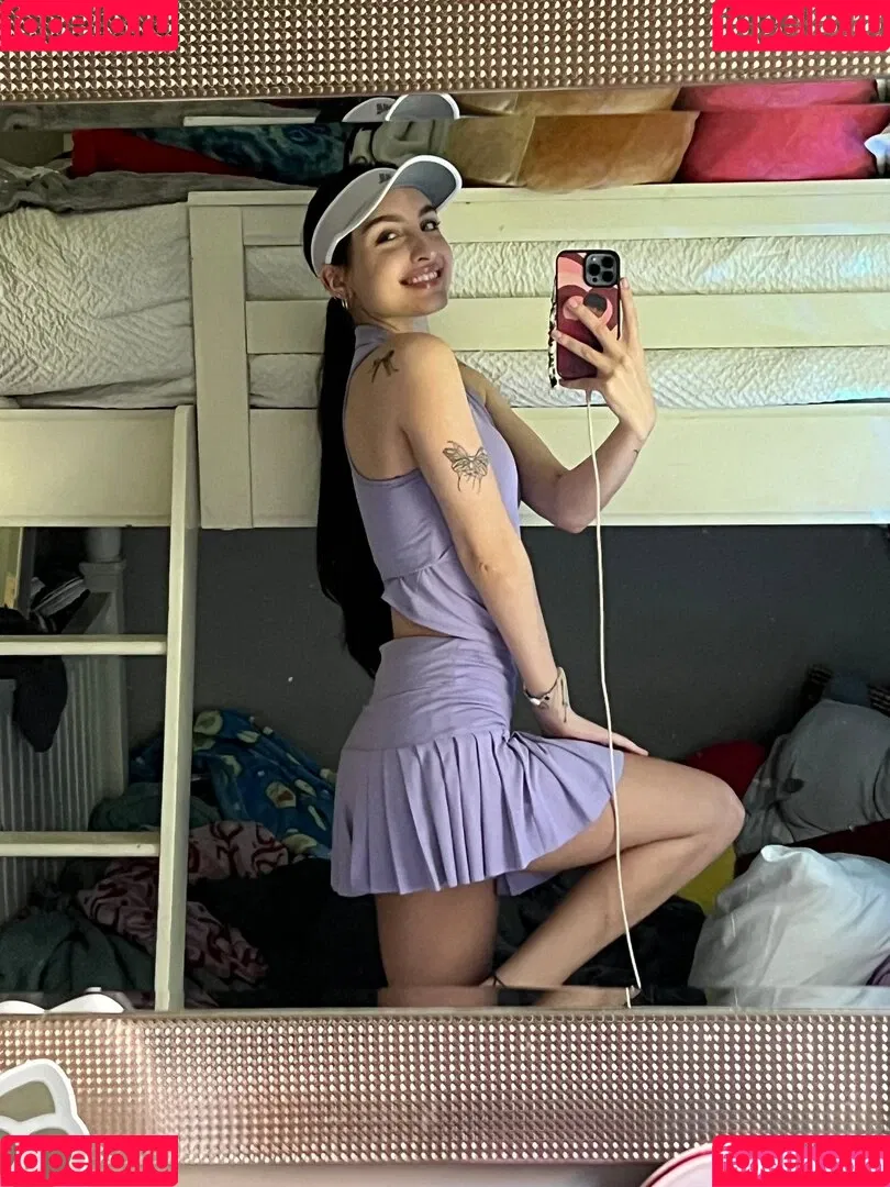Beebee ASMR Onlyfans Photo Gallery 