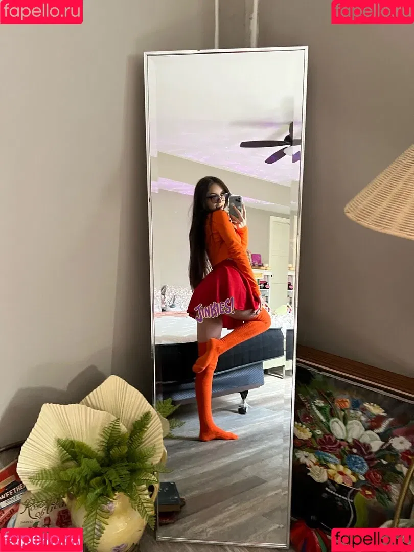 Beebee ASMR Onlyfans Photo Gallery 