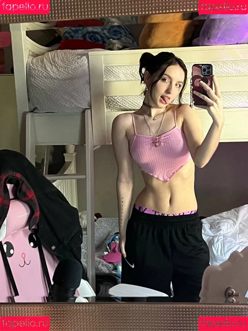 Beebee ASMR Onlyfans Photo Gallery 