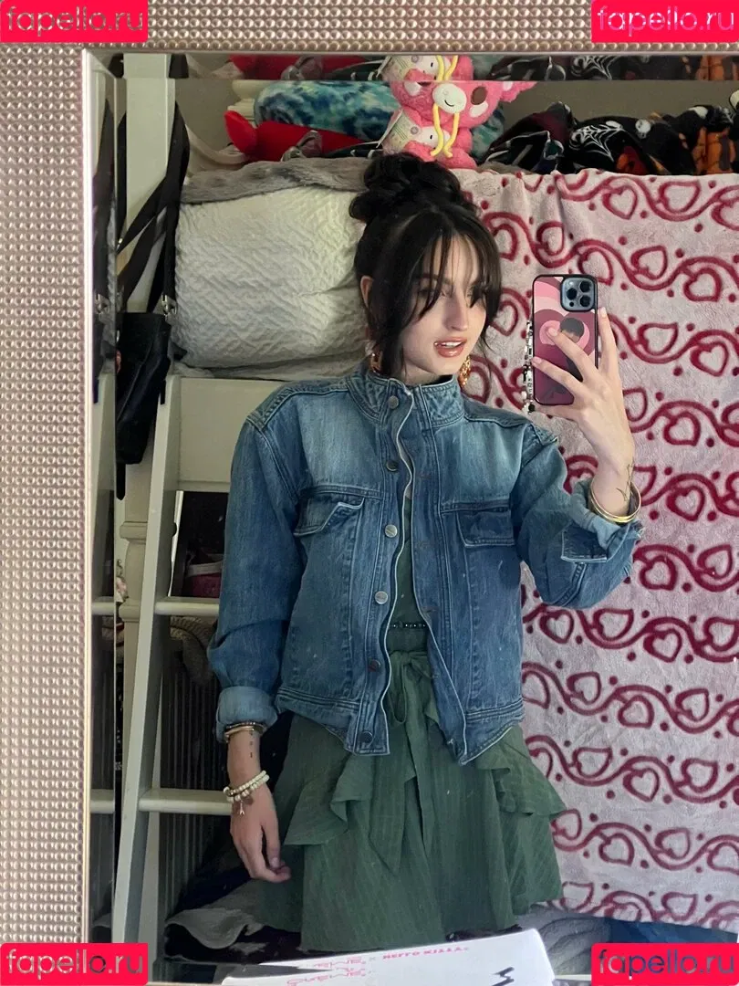 Beebee ASMR Onlyfans Photo Gallery 