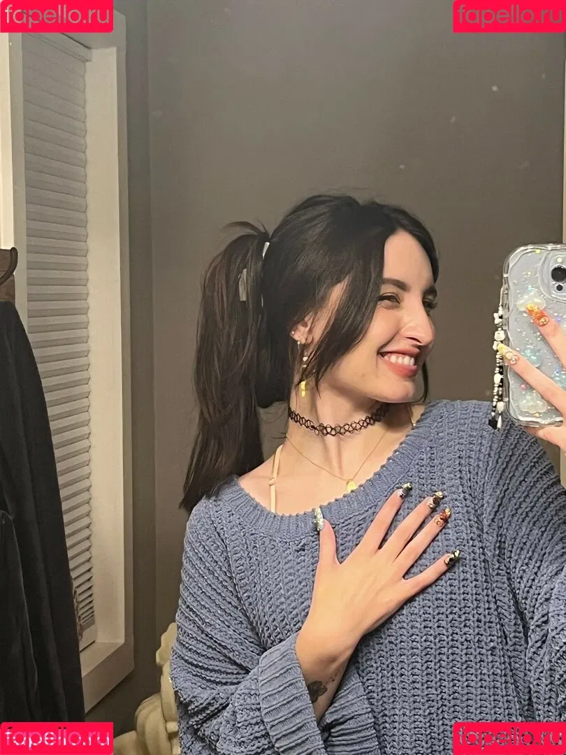 Beebee ASMR Onlyfans Photo Gallery 